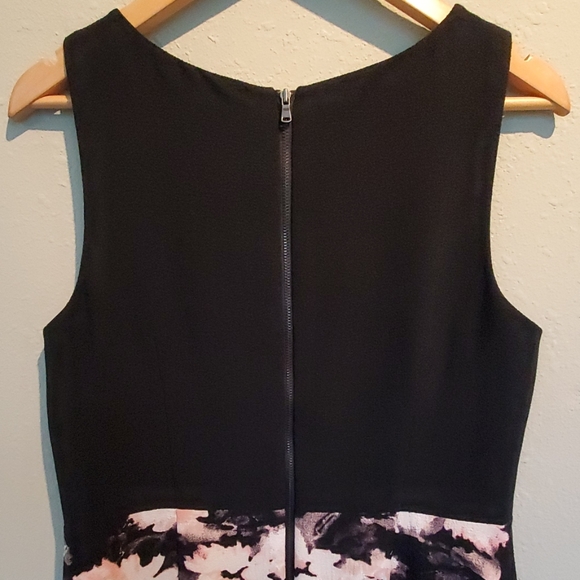 Loft Dress - Picture 7 of 7